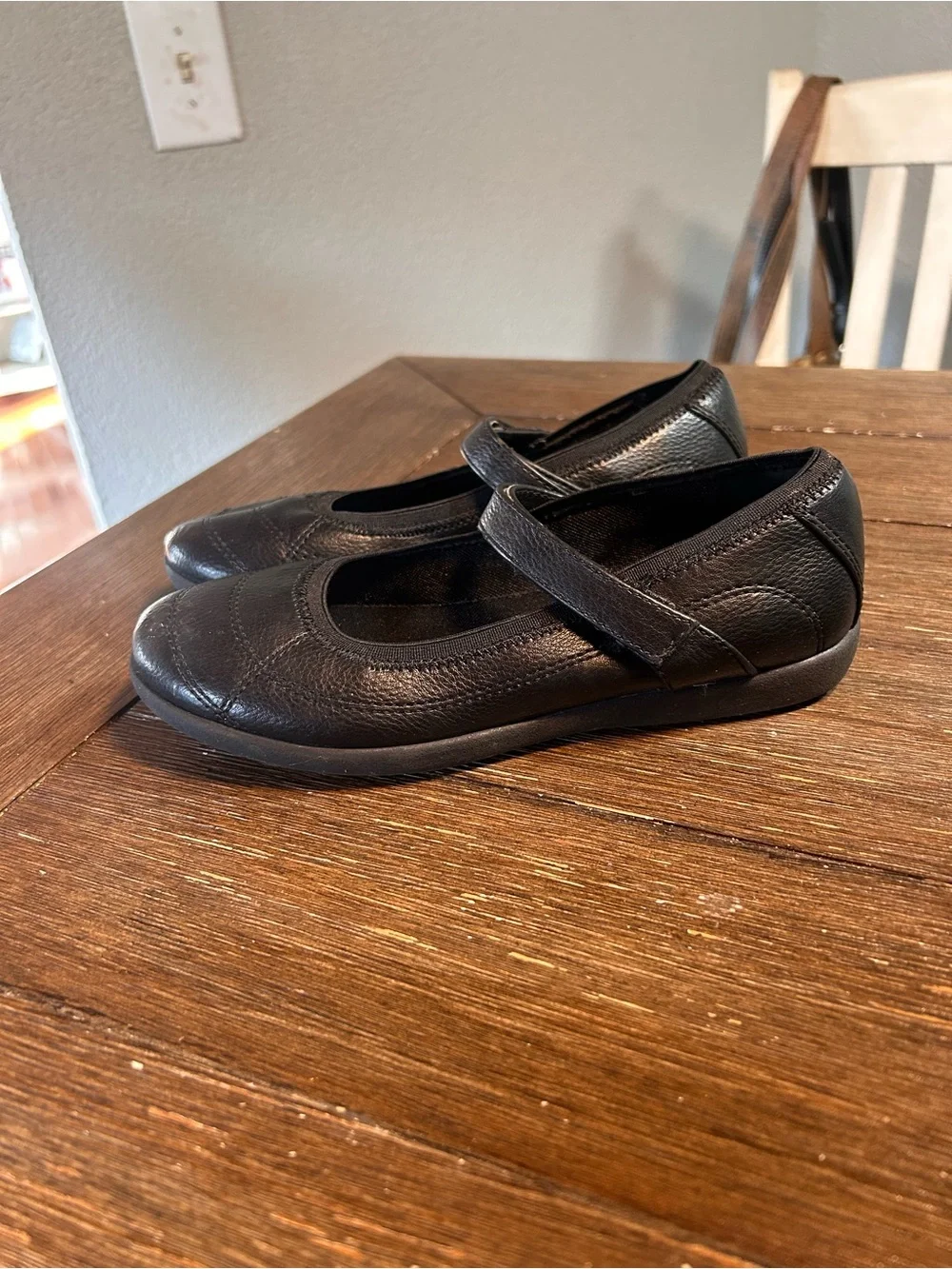 Black Mary Jane shoes size 3m